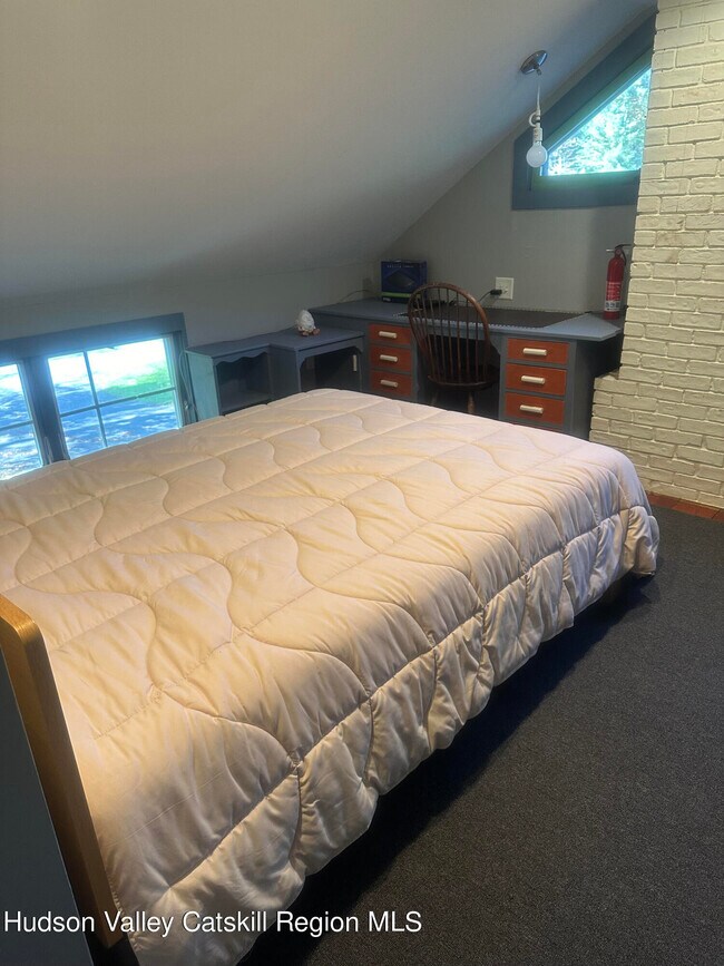 Building Photo - 4666 NY-212