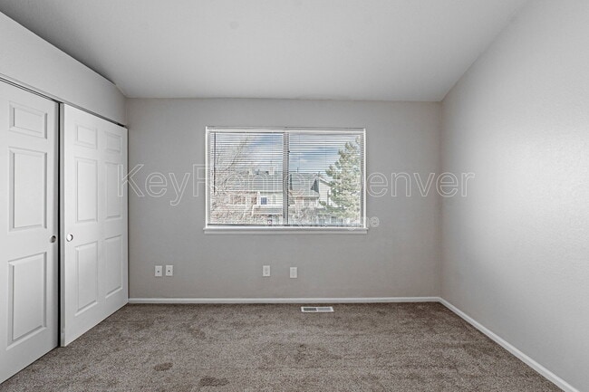 Building Photo - 1099 S Walden Way