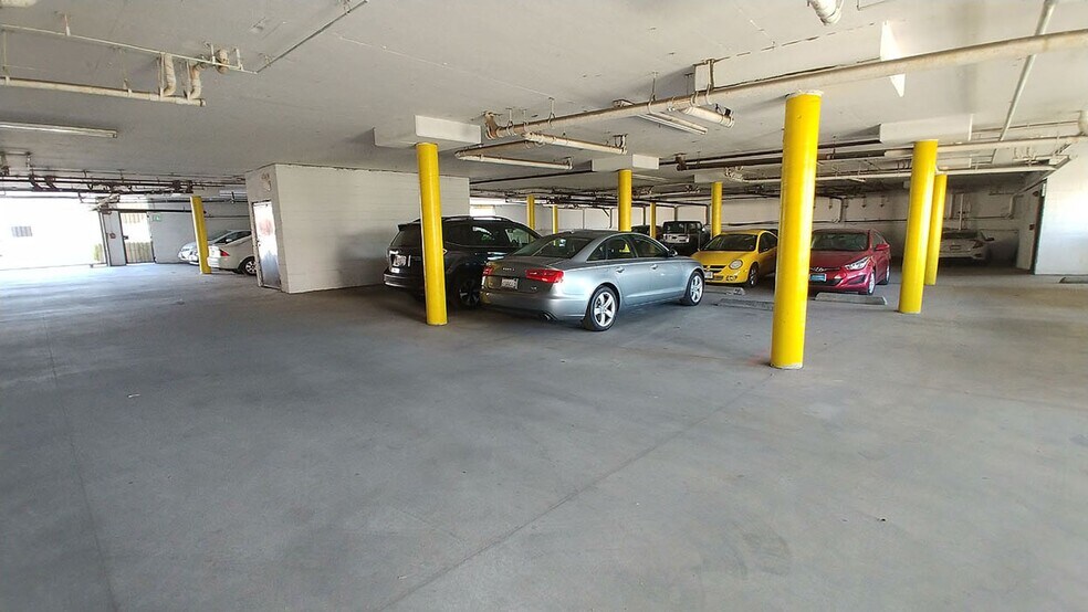 Building Photo - Village Beesan Condos