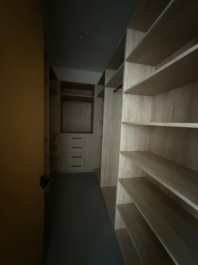 Building Photo - 3 bed, 2 bath ADU with private yard