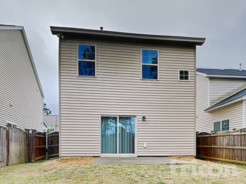 Building Photo - 336 Quiet Grove Dr