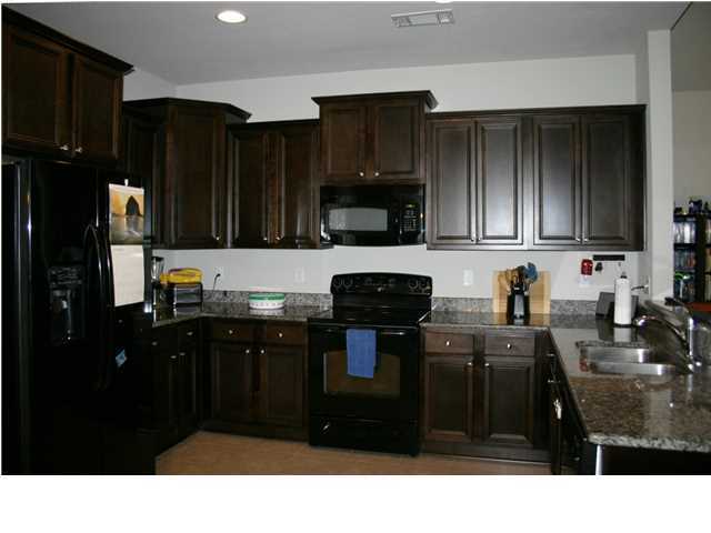 Building Photo - 658 Red Fern Rd