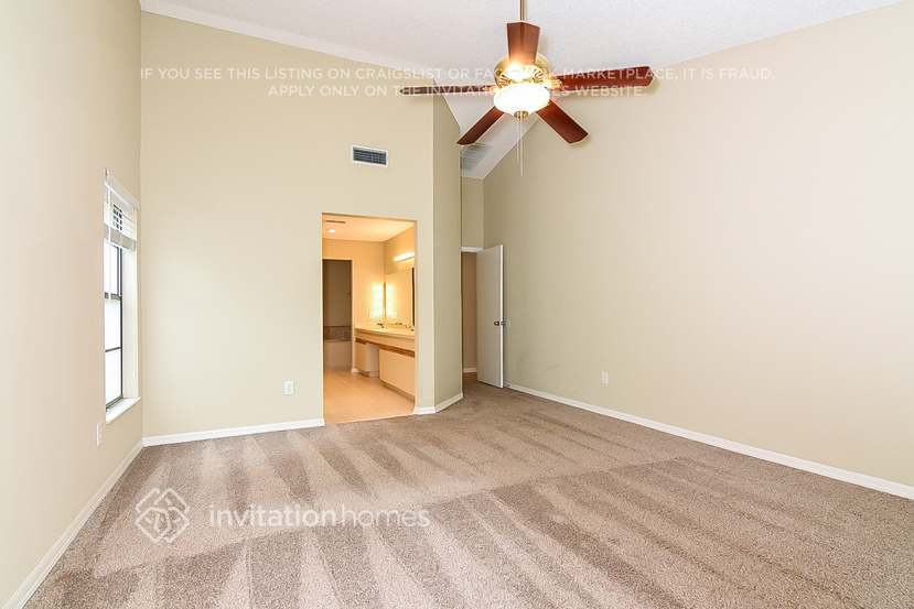 Building Photo - 1406 Clarion Dr