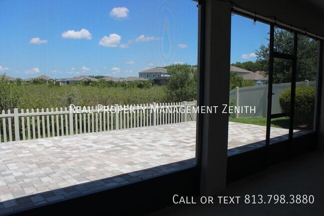 Building Photo - 33163 Sand Creek Dr