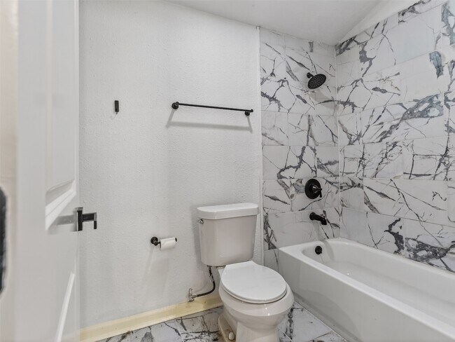 Building Photo - 11515 Iberia Dr