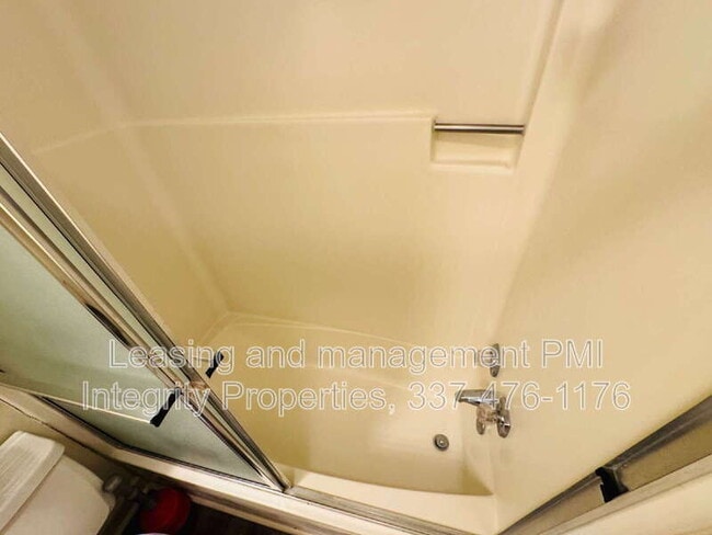 Building Photo - 2419 Robley Dr