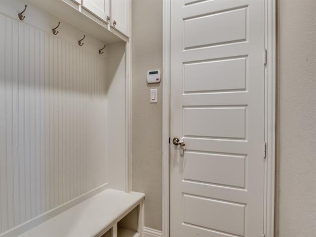 Building Photo - 914 Pleasant View Dr