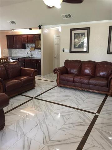 Building Photo - 2527 Cunningham St