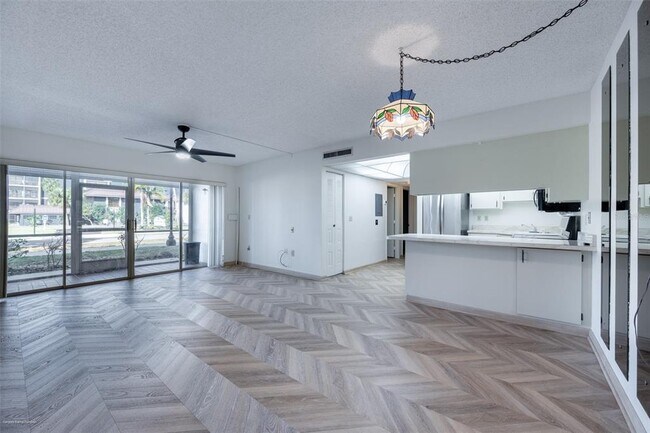 Building Photo - 2300 Aaron St