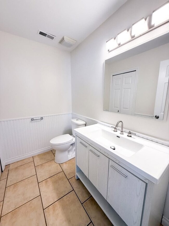 Building Photo - 134 Eckfield Dr