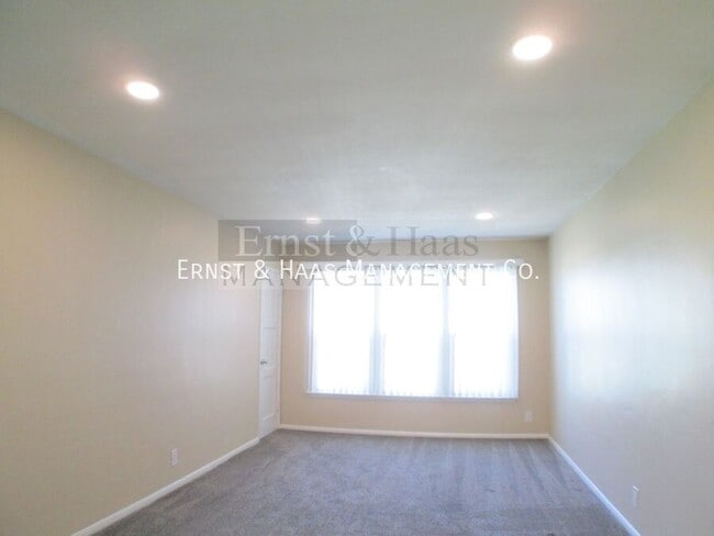 Building Photo - 4531 N Banner Dr