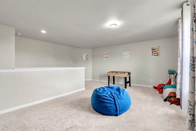 Building Photo - 6639 Luckey Pine