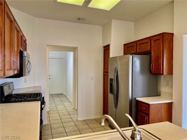 Building Photo - 2720 Hope Forest Dr