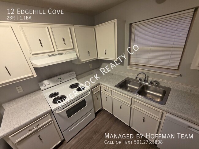 Building Photo - 10 Edgehill Cove