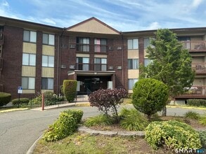 Building Photo - 2315 Cromwell Hills Dr