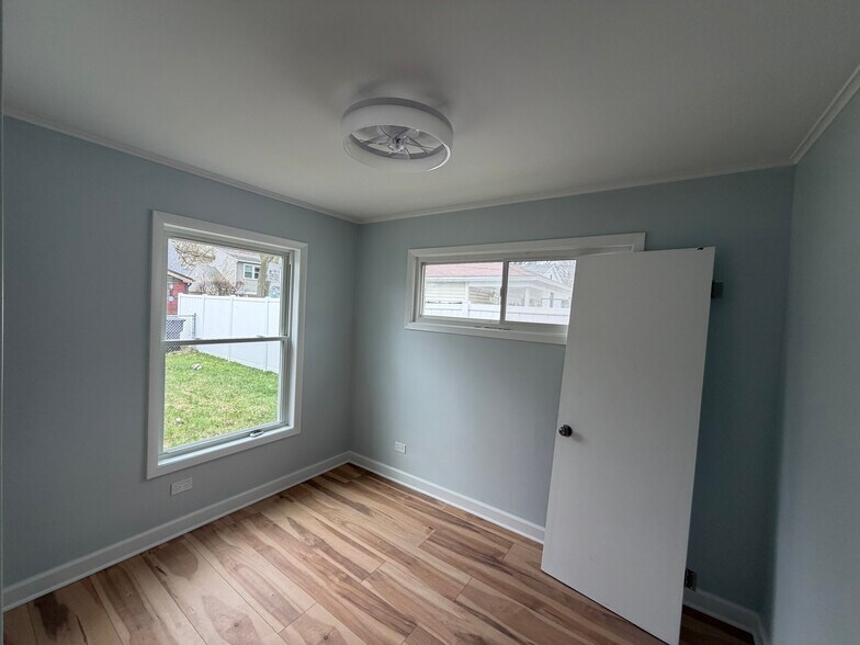 Building Photo - 2113 Seward St