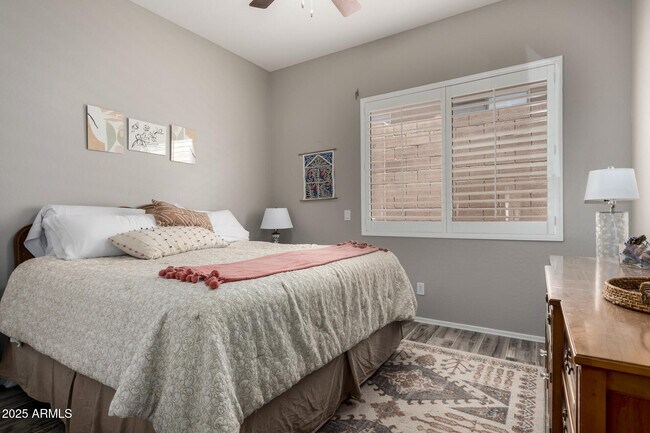 Building Photo - 2735 W Plum Hollow Dr