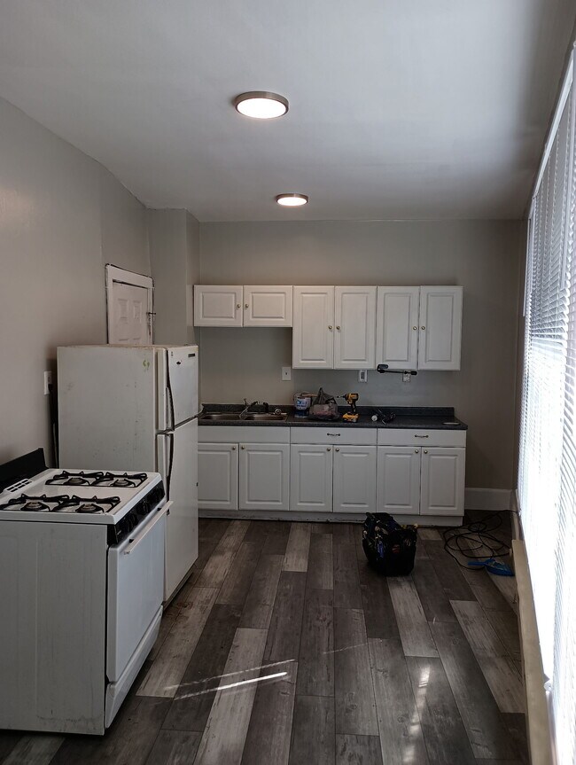 Building Photo - 2237 Broadway St