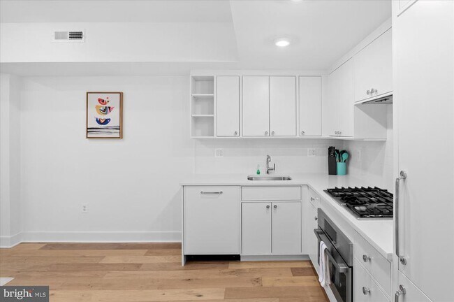 Building Photo - 2869 28th St NW