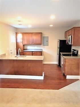 Building Photo - 32 Wyoming St