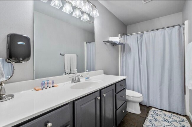 Building Photo - 5371 Central Ave