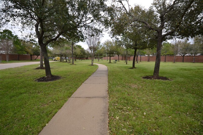 Building Photo - 20751 Cypress Post Dr