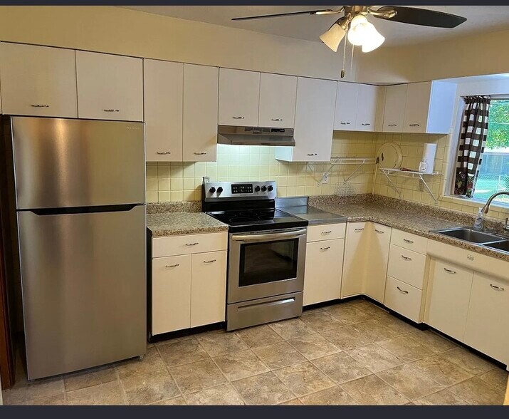 Building Photo - 2326 Fairy Bell Dr