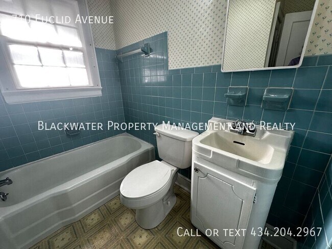 Building Photo - Adorable 3 Bedroom Home off Fort Avenue!
