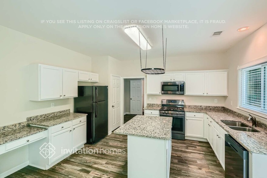Building Photo - 3431 Spindletop Way NW