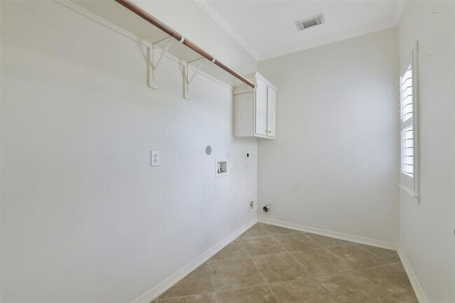 Building Photo - 20419 Windrose Bend Dr