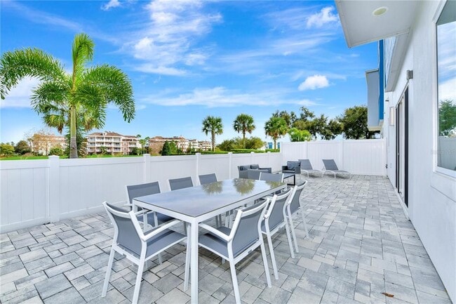 Building Photo - 7740 Sandy Ridge Dr