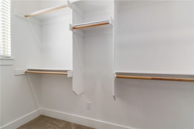 Building Photo - 500 Apollo Dr