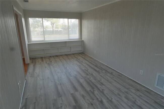 Building Photo - 2580 58th Ave N