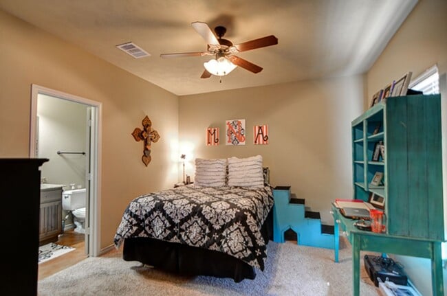 Building Photo - JULY 2026 PRE-LEASE Spacious 4 Bedroom 4 Bathroom Home