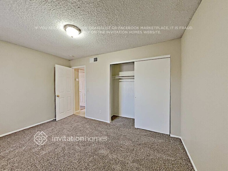 Building Photo - 13020 N 55th Dr