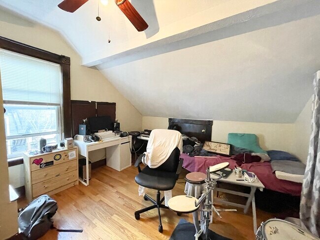 Building Photo - 112 Allston St
