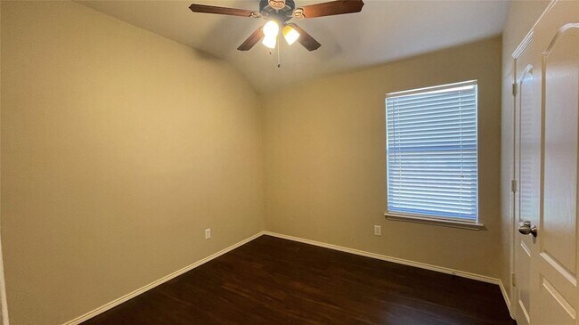 Building Photo - 8131 Tierra Del Sol Rd