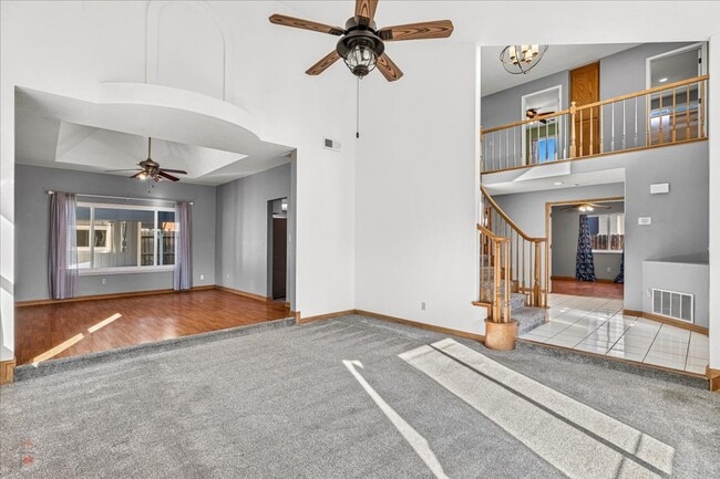 Building Photo - 833 Mackilhaffy Dr