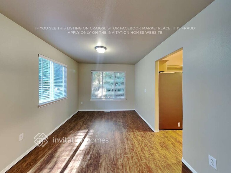 Building Photo - 7420 46th Pl NE