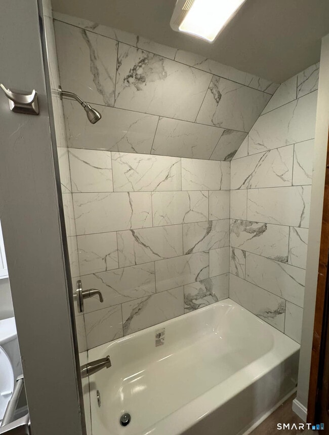 Building Photo - 51 N Orchard St