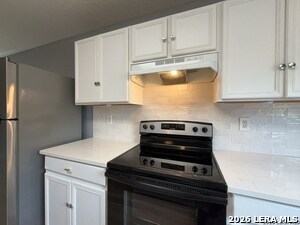 Building Photo - 9011 Laguna Falls