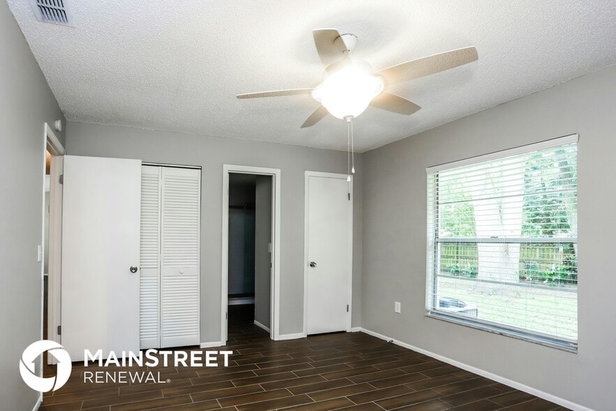 Building Photo - 345 S Indica Ct