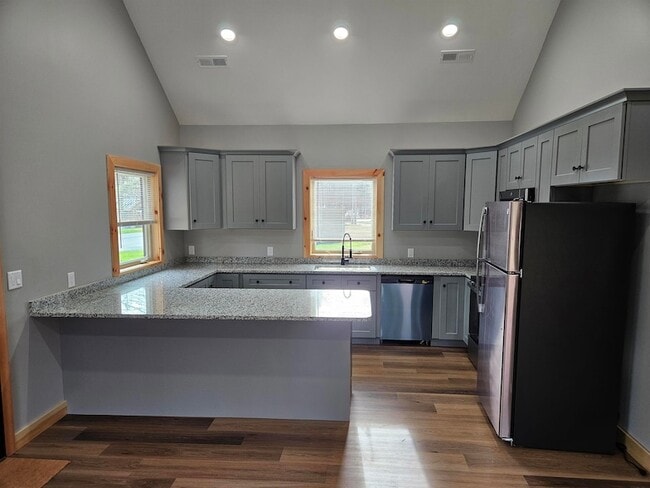 Building Photo - 22 Steele Dr