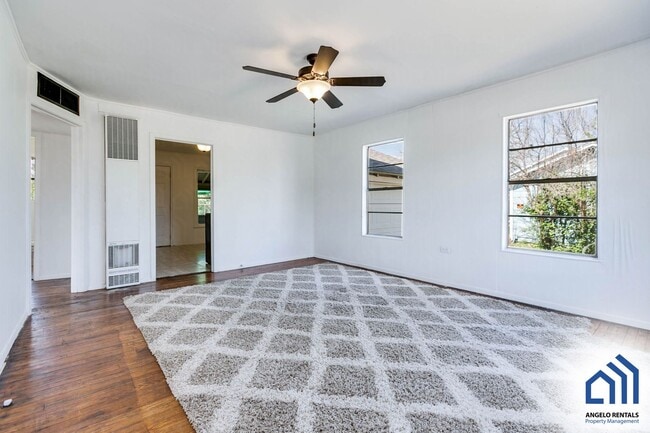 Building Photo - PAY NO SECURITY DEPOSIT! Affordable 2-bedroom, 1 bath home COMING SOON!