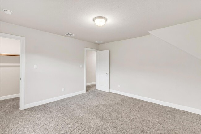 Building Photo - 5300 Cipriano Dr