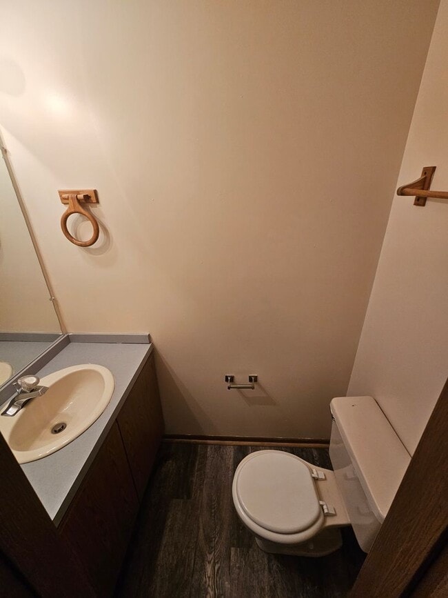 Building Photo - 4424 Lovers Ln