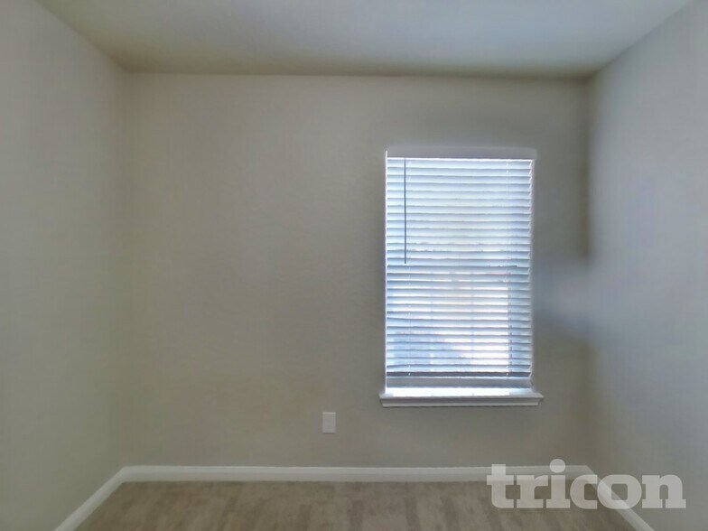 Building Photo - 6803 Luckey Tree