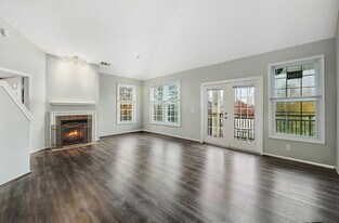 Building Photo - 3015 Nicosh Cir