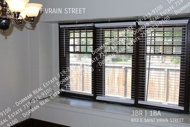 Building Photo - 802 E Saint Vrain St