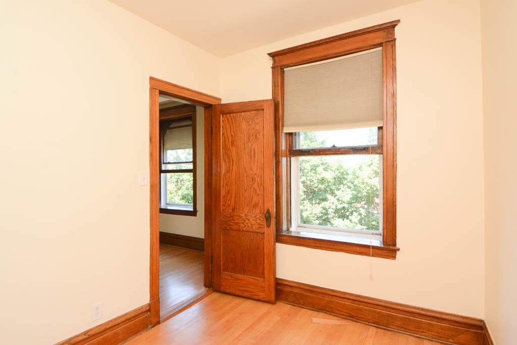 Building Photo - 2225 W Walton St